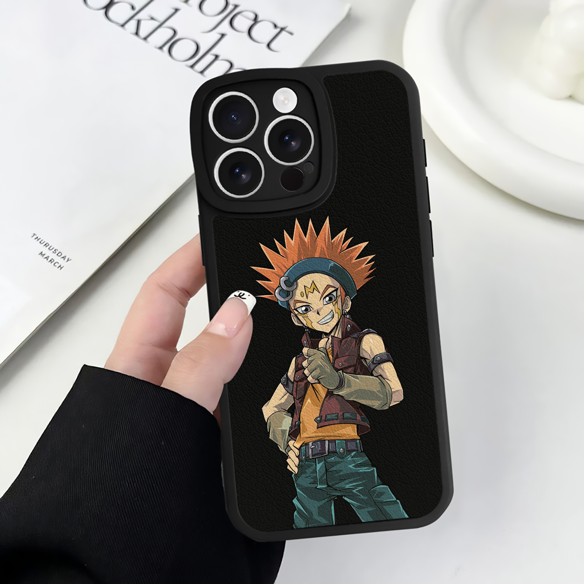 遊☆戯☆王 Yu-Gi-Oh! 【iPhone 16シリーズ対応】シリコンスマホケース（レザー調） 材質：シリコン